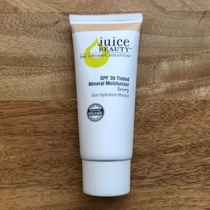 Juice Beauty Tinted Moisturizer SPF 30 in Ivory